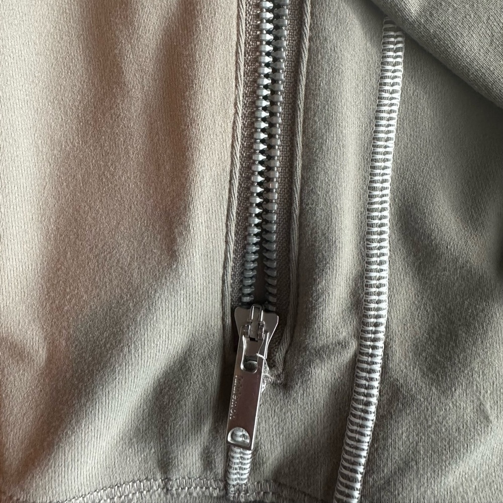 LULULEMON NWT Define Luon Jacket - Picture 8 of 10